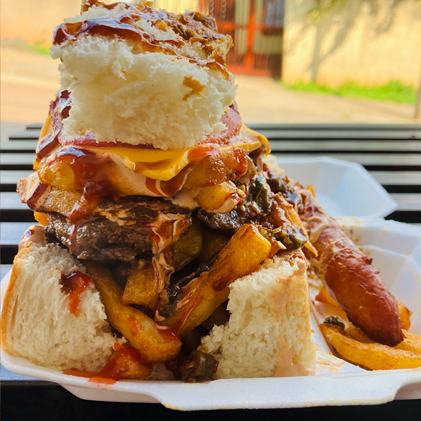 Benitos signature burger